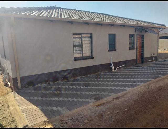 3 BEDROOM HOUSE FOR SALE IN DAWN PARK